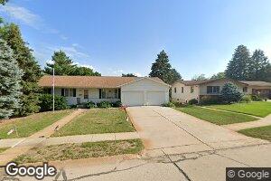 803 W 1st St, Wayne, NE 68787