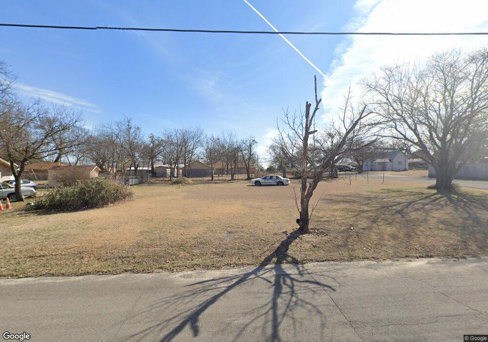 1605 S Hatcher St, Decatur, TX 76234 - photo 1