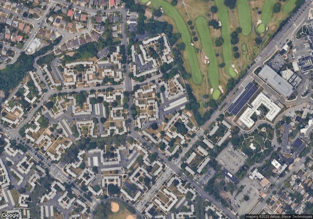 26324 73rd Ave unit 2nd Fl, Glen Oaks, NY 11004 - photo 1