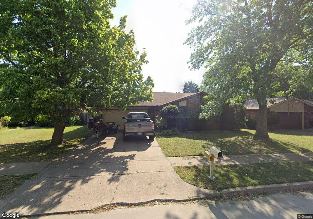 1105 S Gum Ave, Broken Arrow, OK 74012 - photo 1