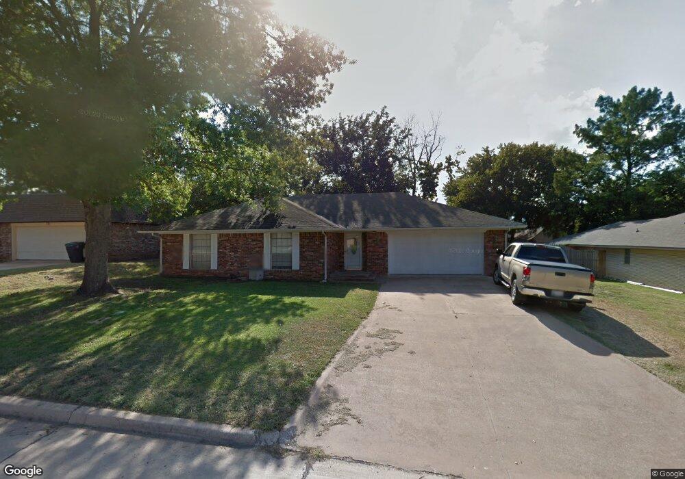 727 Virginia Ln, Ardmore, OK 73401 - photo 1