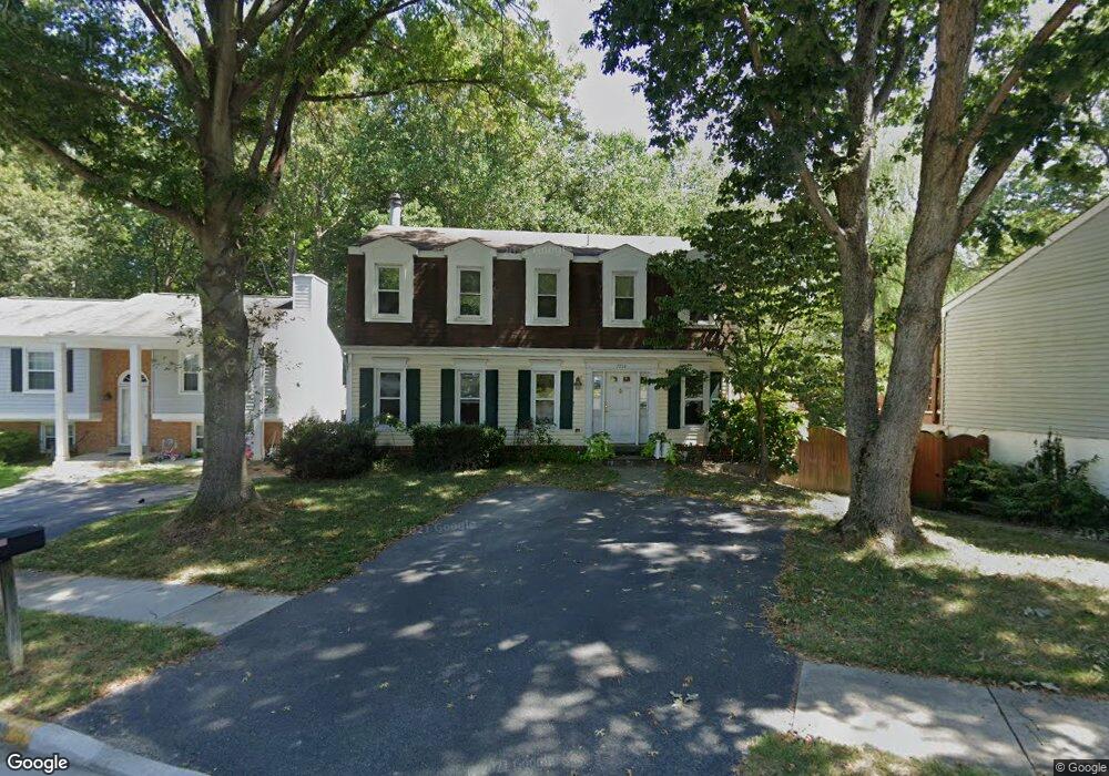 7713 Newington Forest Ave, Springfield, VA 22153 - photo 1