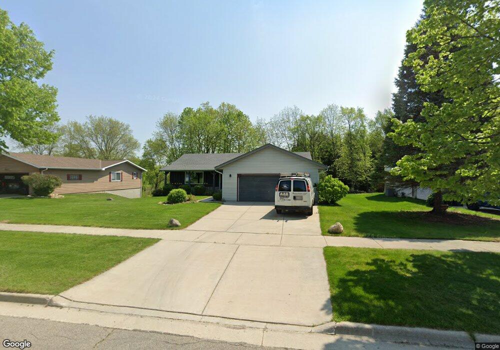 1141 Villa Park Dr, West Bend, WI 53090 - photo 1