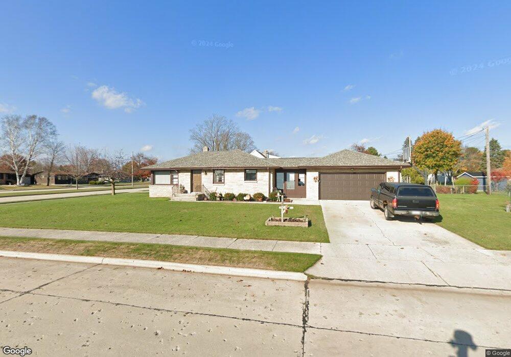 2738 34th St, Two Rivers, WI 54241 - photo 1