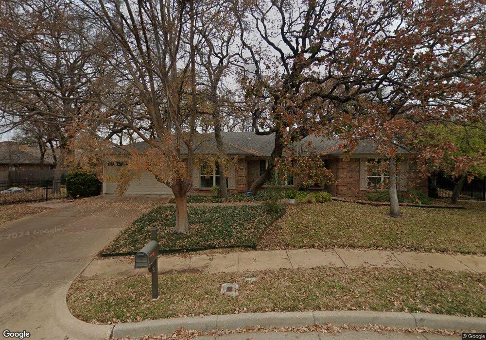 2044 Parkridge Ct, Hurst, TX 76054 - photo 1