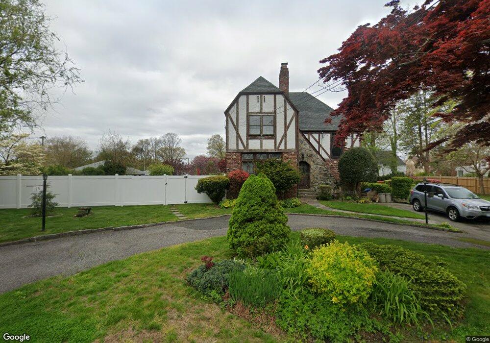 9 Mohawk Rd, Yonkers, NY 10710 - photo 1