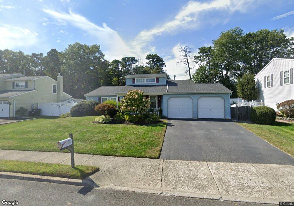 32 Yellowstone Ln, Howell, NJ 07731 - photo 1