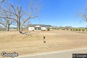 912 Ticknor Rd, Doerun, GA 31744