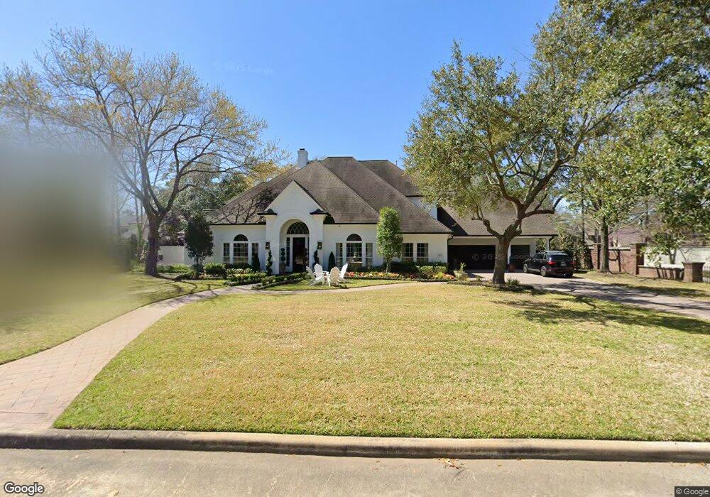 1 Huntington Park Cir, Houston, TX 77024 - photo 1