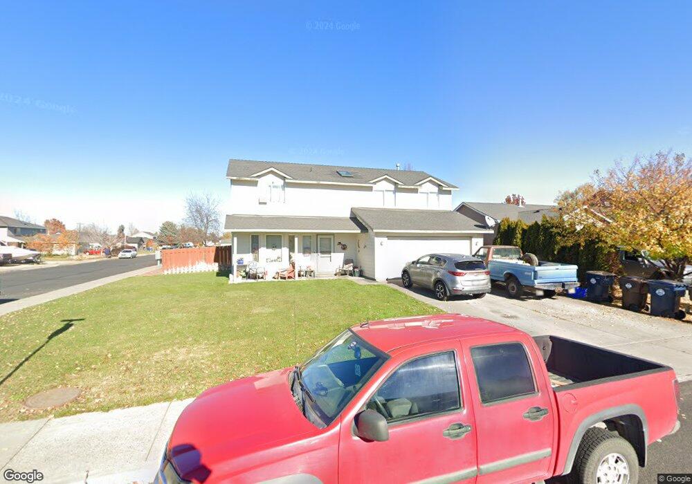 705 NE Negus Place, Redmond, OR 97756 - photo 1