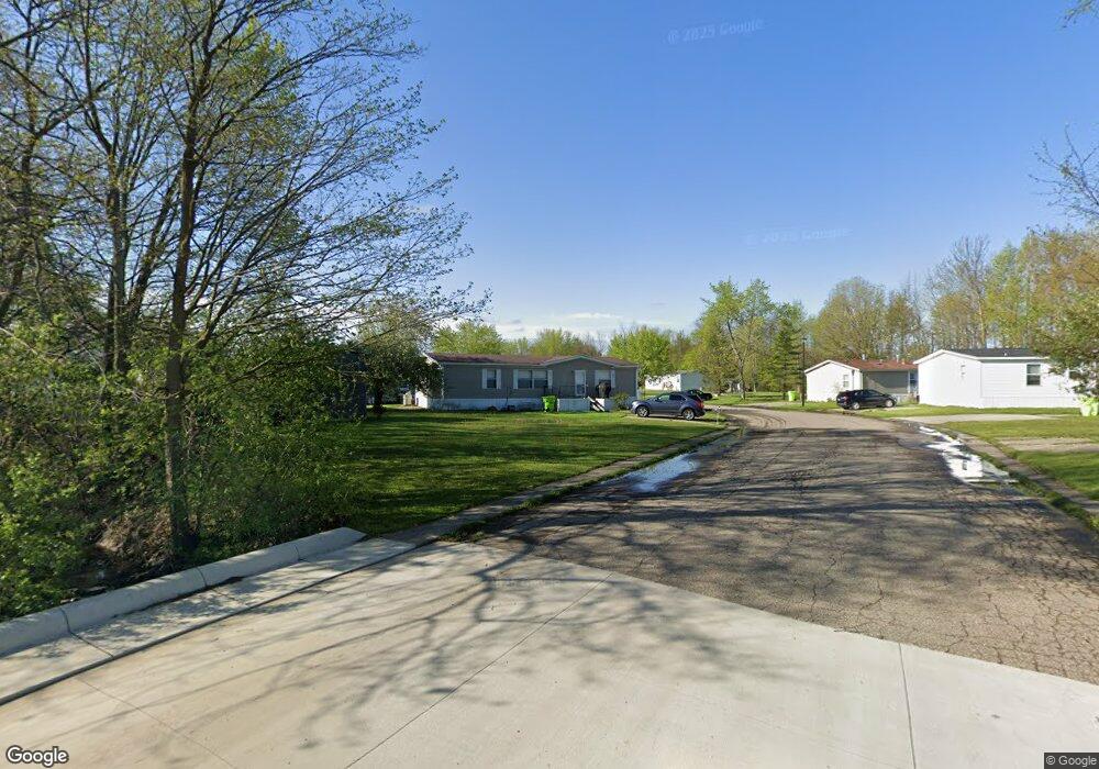 164 Loyalist Ln, Flint, MI 48507 - photo 1