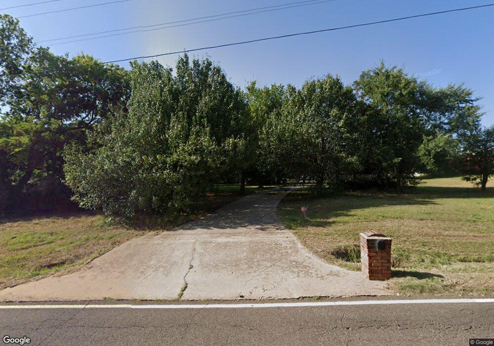 2404 NE 12th St, Moore, OK 73160 - photo 1