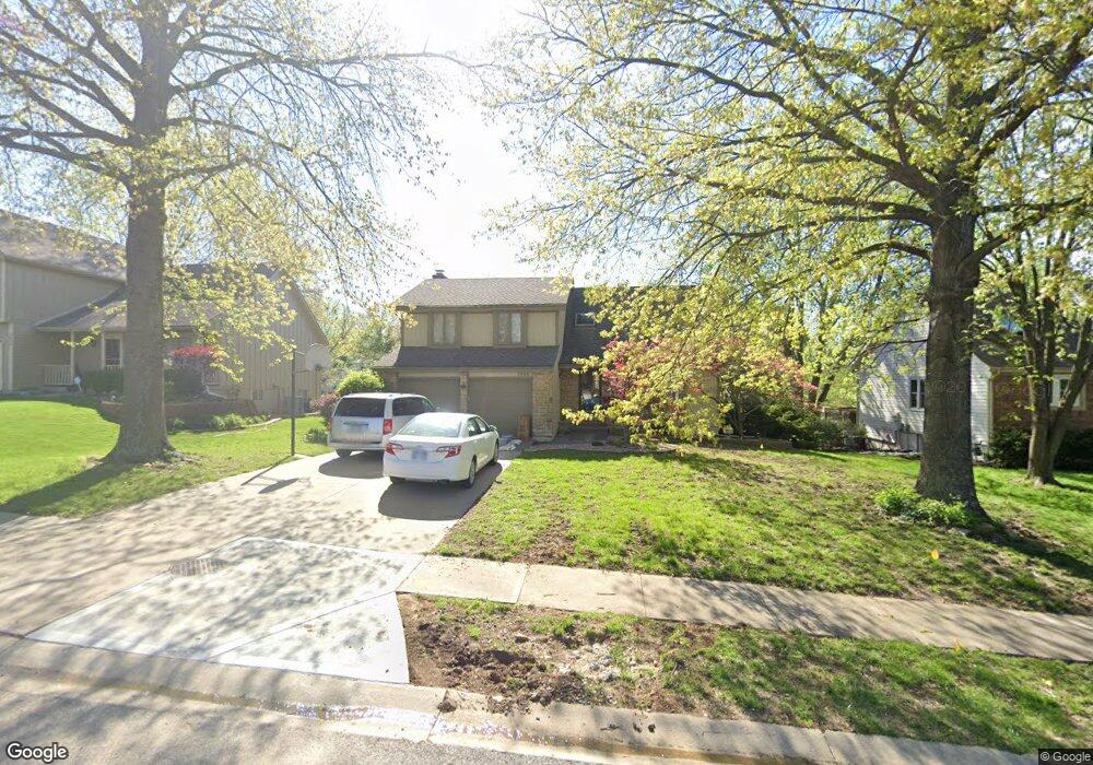 7908 Acuff Ln, Lenexa, KS 66215 - photo 1