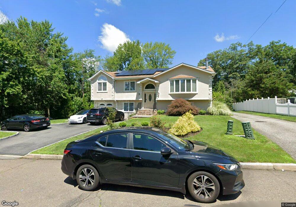 9 Pipers Glen, West Nyack, NY 10994 - photo 1