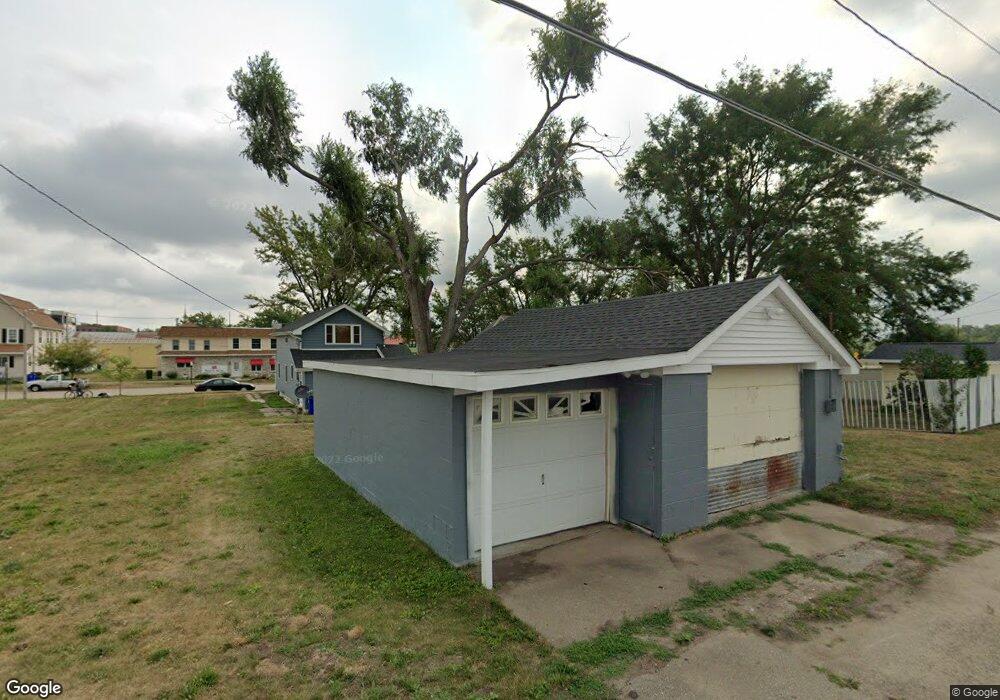 1226 1st St SE, Cedar Rapids, IA 52401 - photo 1