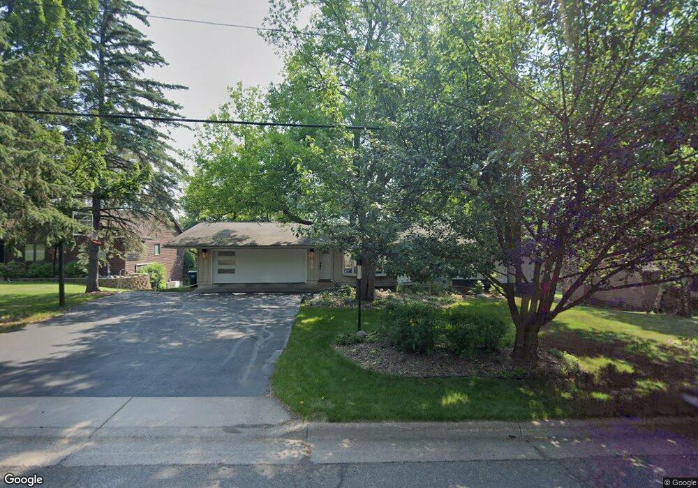 714 Ridgewood Rd, Duluth, MN 55804 - photo 1