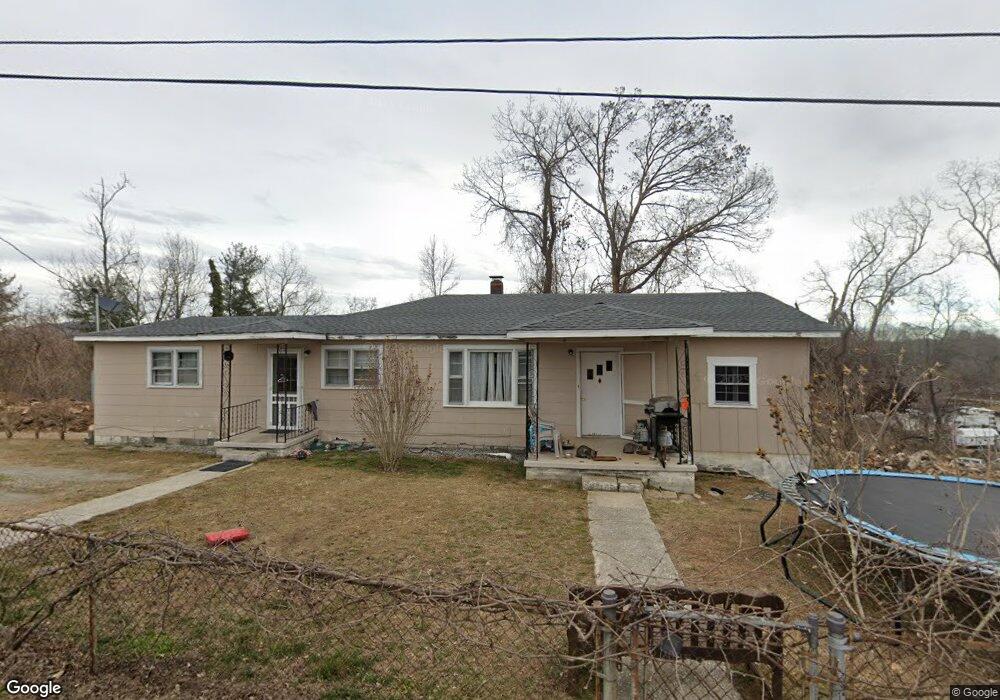 252 Oakhurst St, Hendersonville, NC 28792 - photo 1