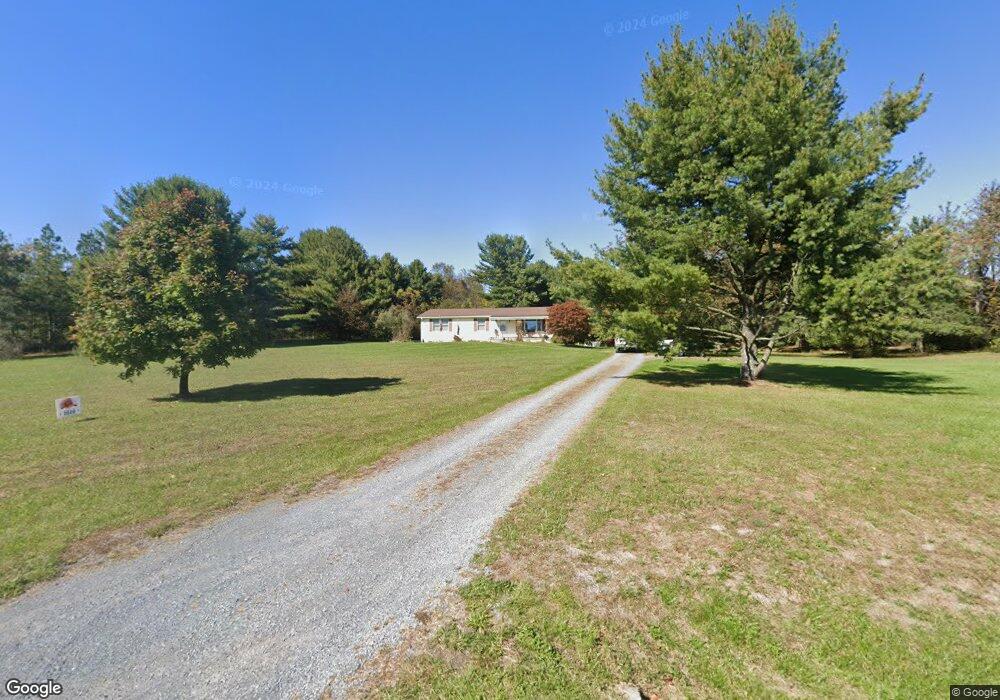 121 Reynolds Rd, Cross Junction, VA 22625 - photo 1
