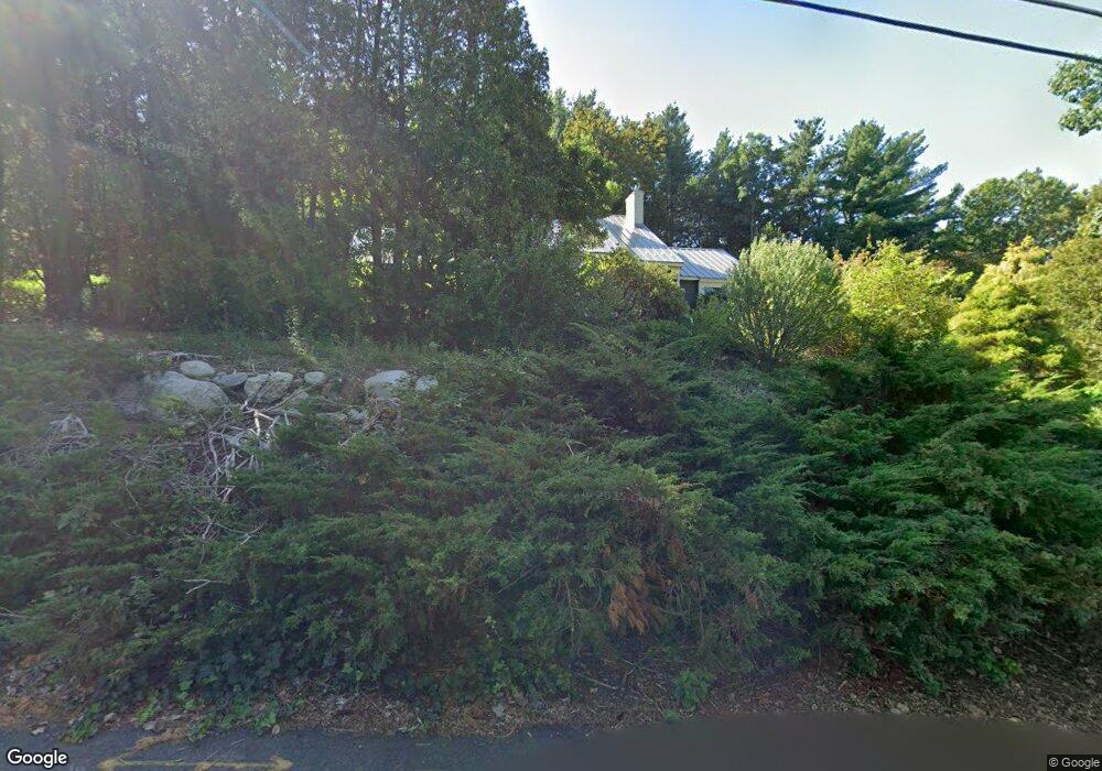 4 Tomolonis Dr, Nashua, NH 03062 - photo 1