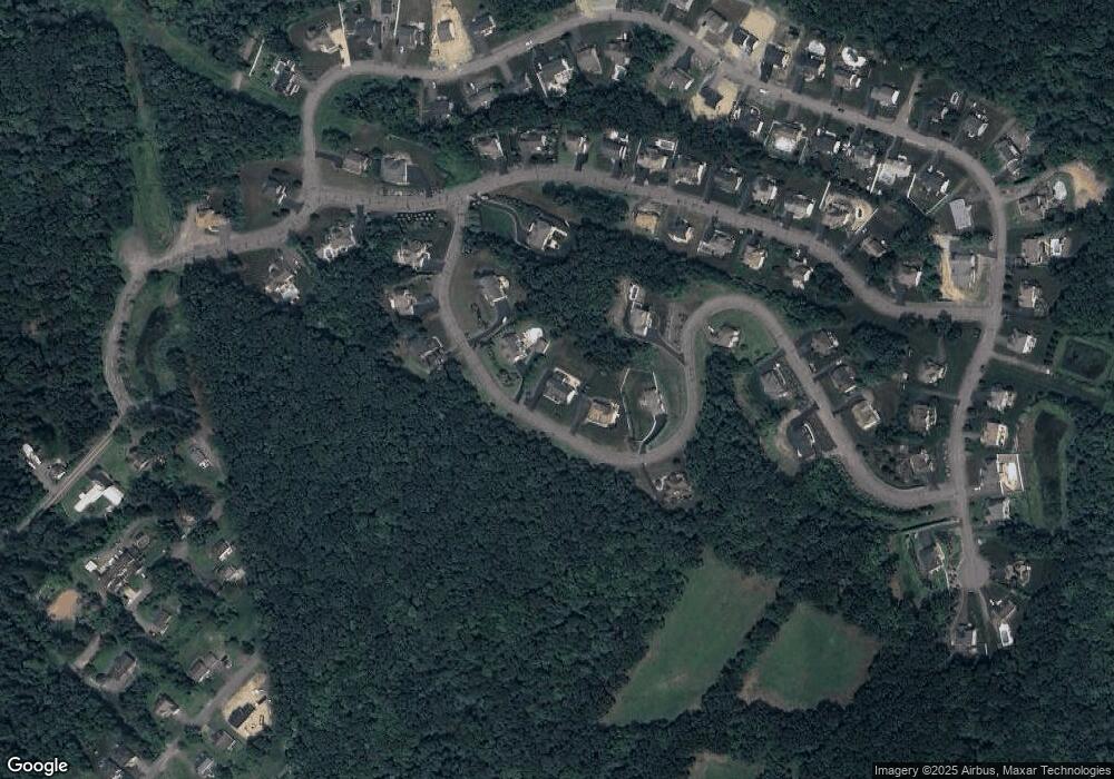 318 Canter Dr, Dallas, PA 18612 - photo 1