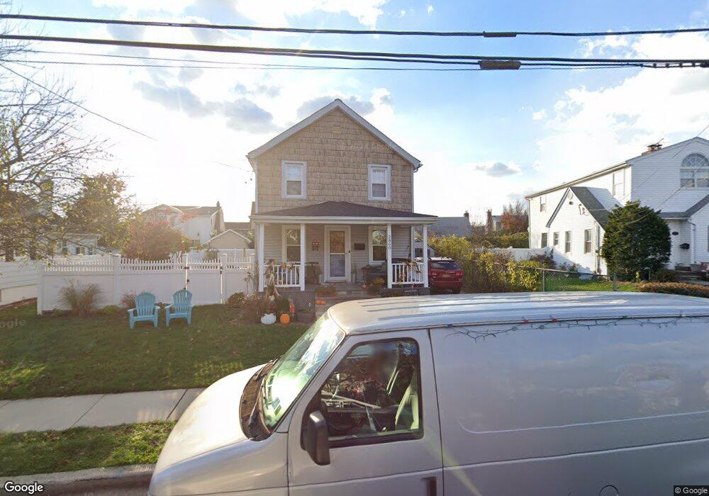 2860 Beverly Rd, Oceanside, NY 11572 - photo 1