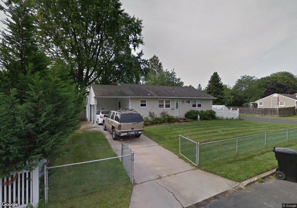 10 Langdon St, Islip, NY 11751 - photo 1