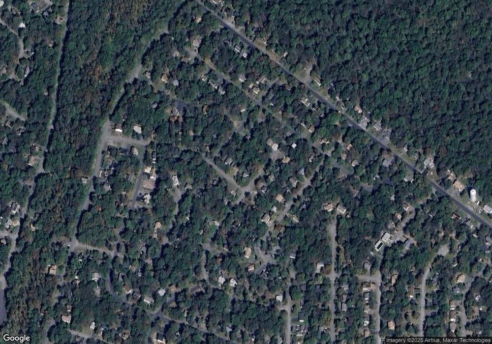 8055 Red Squirrel Dr, Tobyhanna, PA 18466 - photo 1