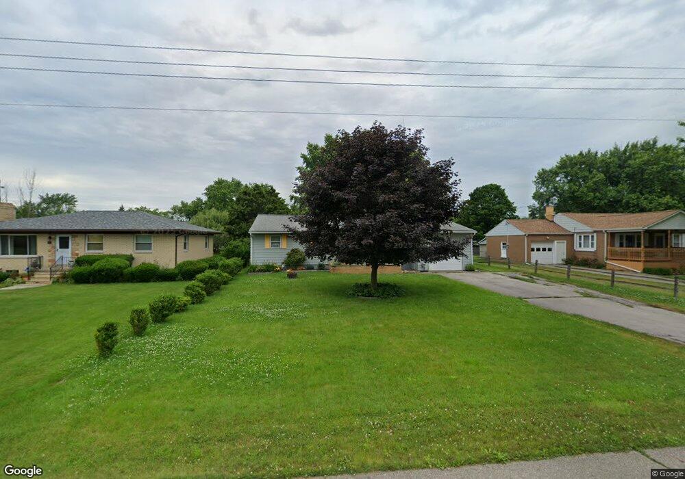 3013 Lanning Dr, Flint, MI 48506 - photo 1