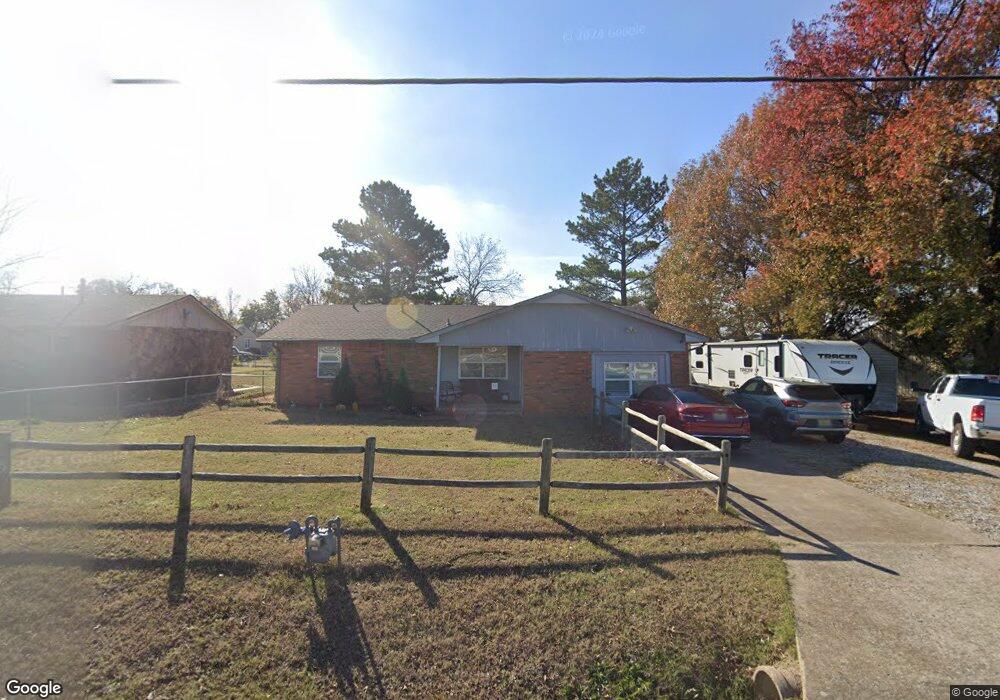 1009 Warren Rd, Henryetta, OK 74437 - photo 1