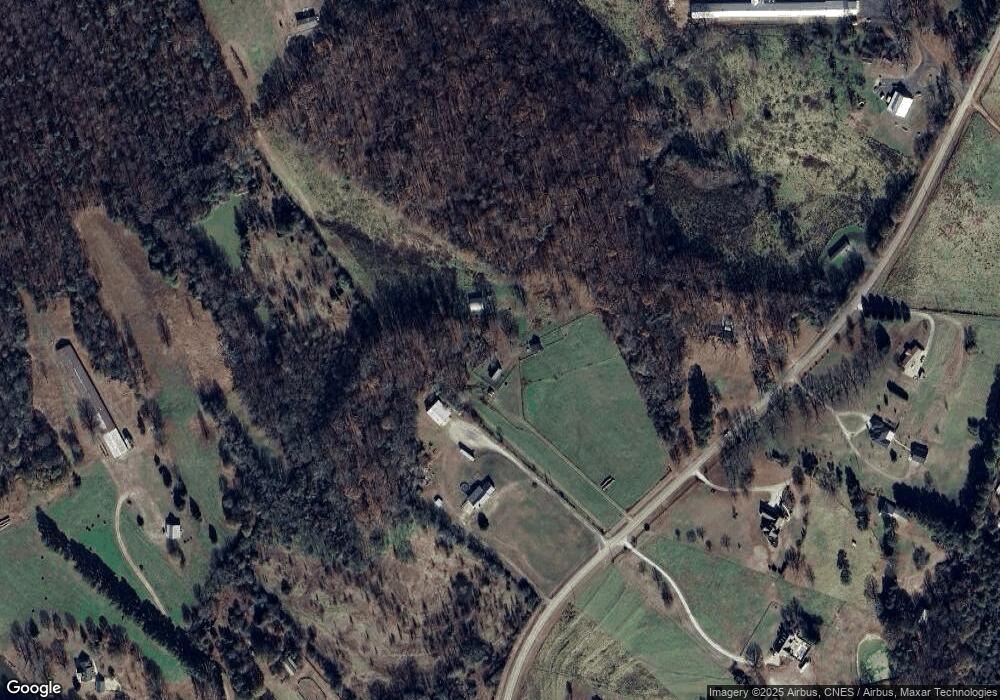 1085 Pleasant Hill Cir, Martin, GA 30557 - photo 1