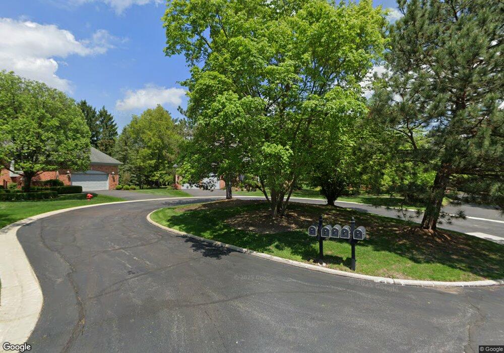 2727 Ridgewood Ct, Bloomfield Hills, MI 48302 - photo 1