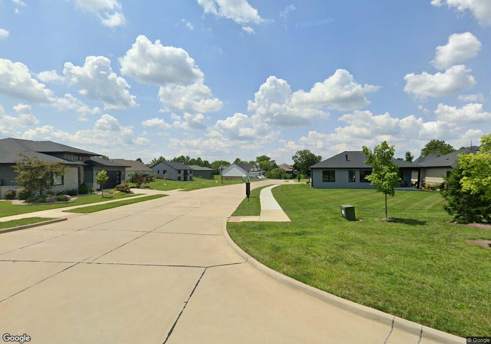 1847 Robin Mills Ct, Maryville, IL 62062 - photo 1