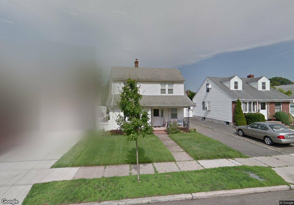 240 Beebe Rd, Mineola, NY 11501 - photo 1