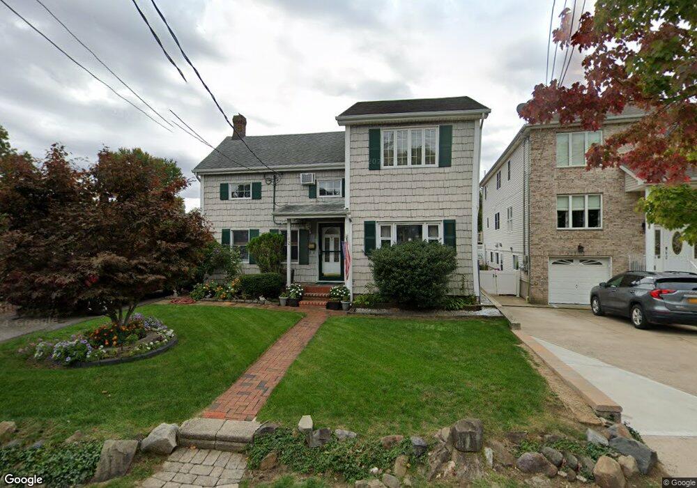 102 Cannon Ave, Staten Island, NY 10314 - photo 1