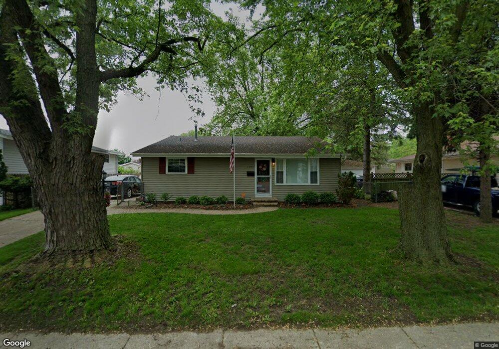 1453 Kings Rd, Carpentersville, IL 60110 - photo 1