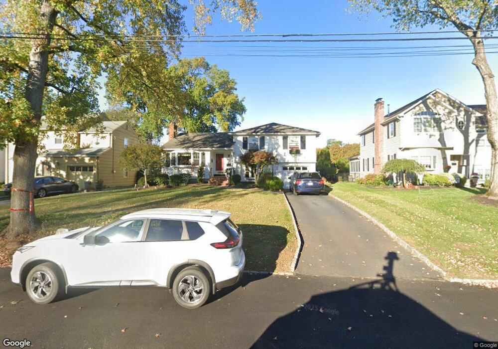 579 West Ct, Scotch Plains, NJ 07076 - photo 1