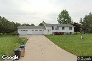 260 S Mentzer Rd, Robins, IA 52328