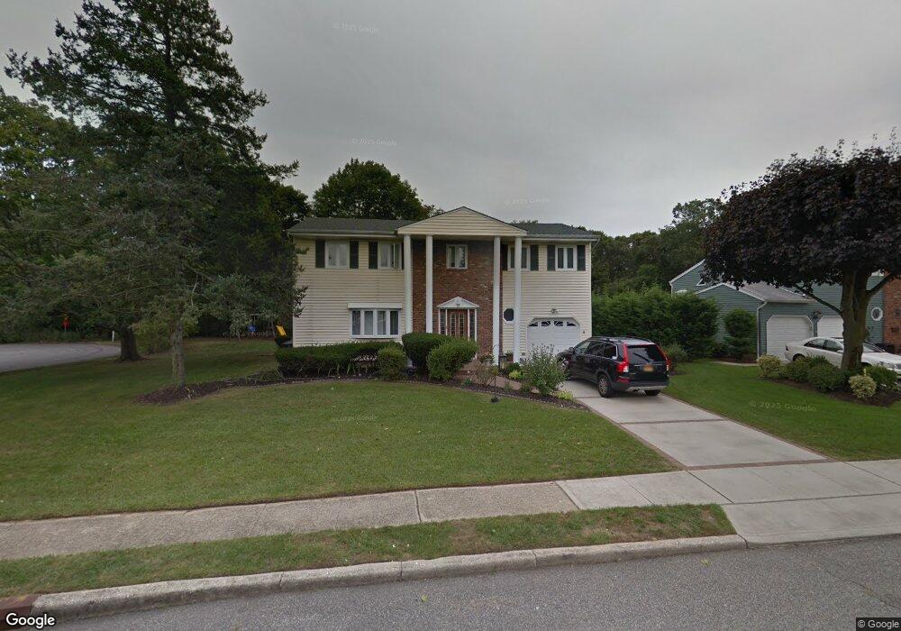 15 Sunshine Ln, Amityville, NY 11701 - photo 1