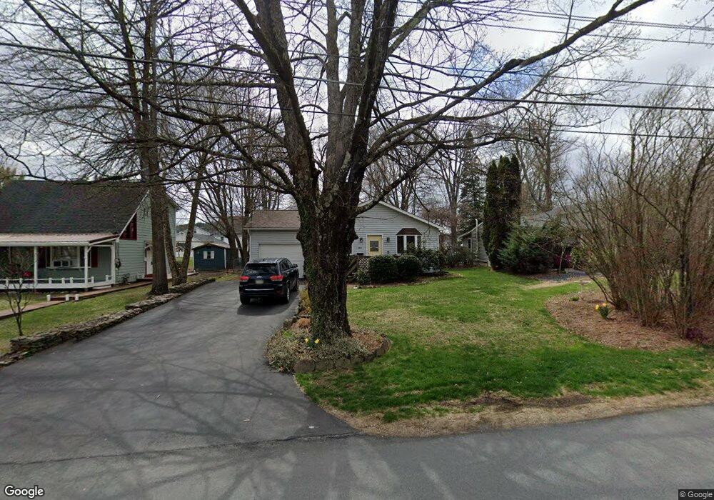 204 Sarah St, Milford, PA 18337 - photo 1