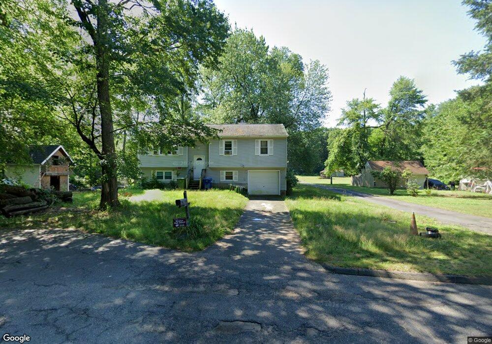 195 Pershing St, Bloomfield, CT 06002 - photo 1