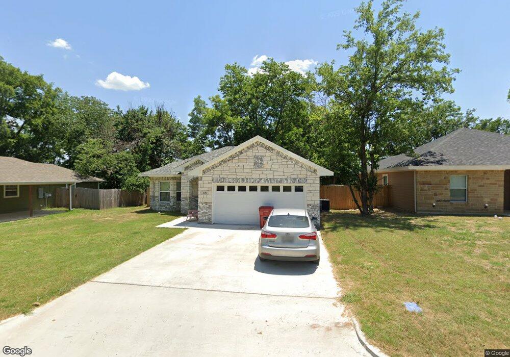 800 E 5th St, Bonham, TX 75418 - photo 1