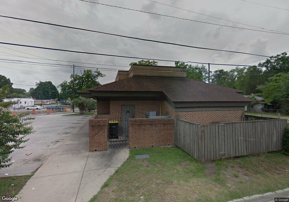 3811 Montgomery St, Savannah, GA 31405 - photo 1