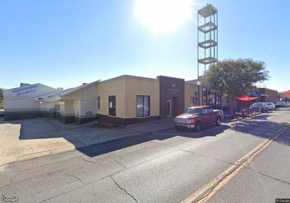 615 Cherry St, Tahlequah, OK 74464 - photo 1