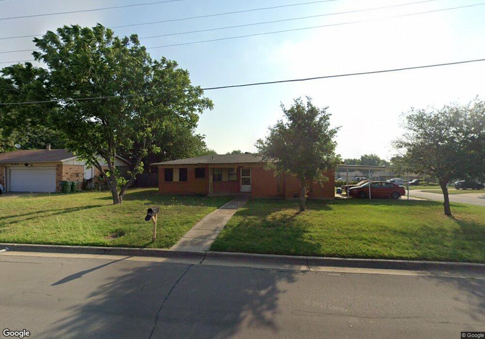 8133 Newman Dr, North Richland Hills, TX 76180 - photo 1