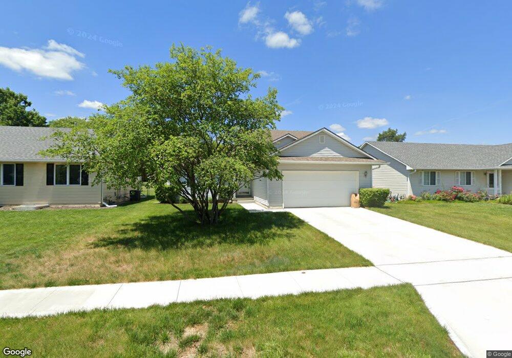 2912 Shadow Creek Ln, Des Moines, IA 50320 - photo 1