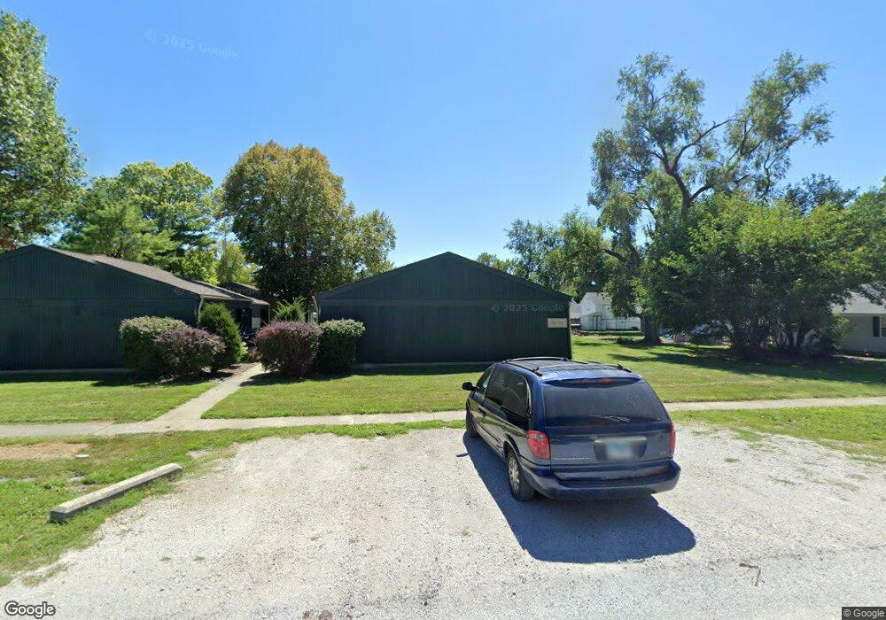 307 E Newkirk St unit 2, Tuscola, IL 61953 - photo 1