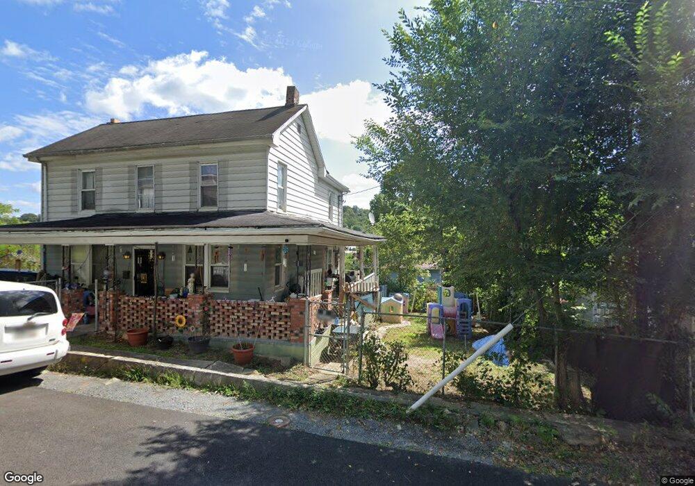 432 Wilkes St, Berkeley Springs, WV 25411 - photo 1