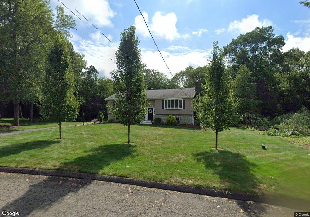 138 Longview Cir, Ludlow, MA 01056 - photo 1