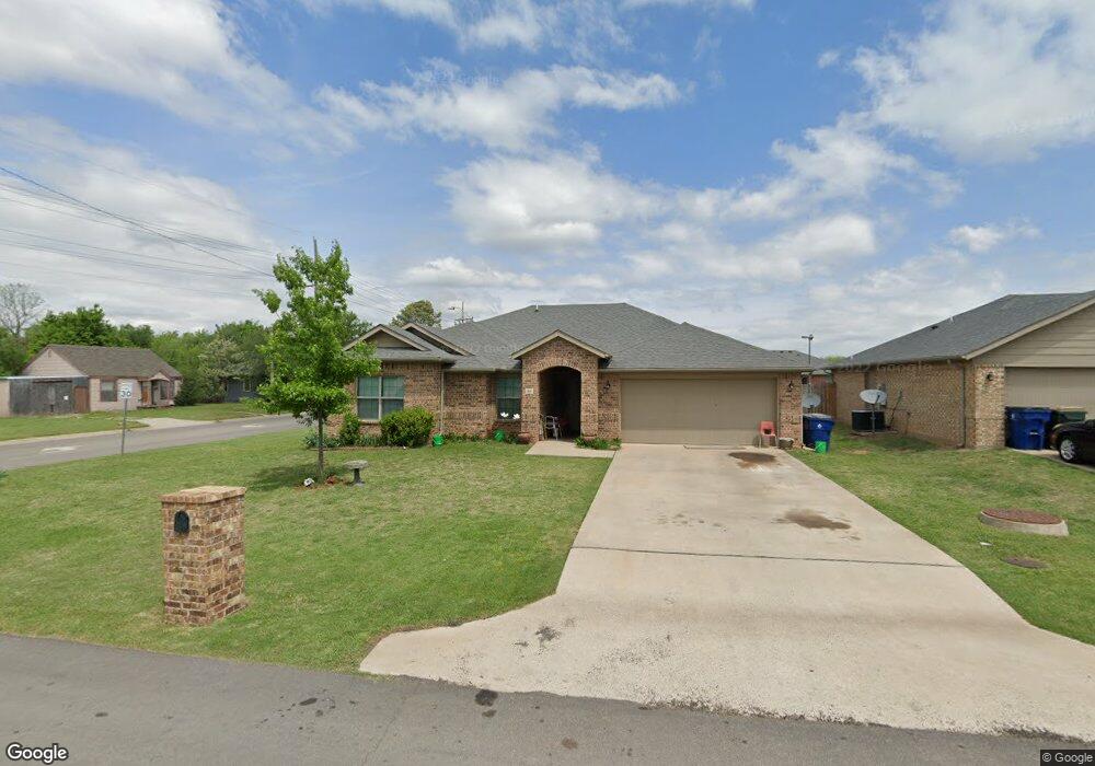 19 W Elm Ave, Duncan, OK 73533 - photo 1