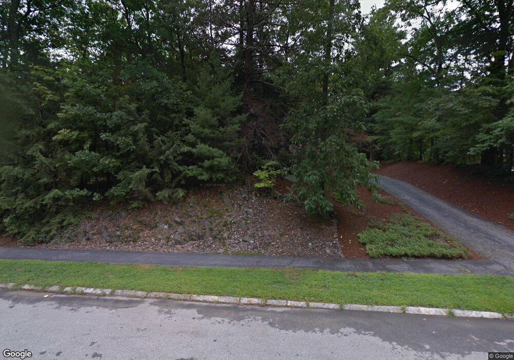 9 Lutheran Dr, Nashua, NH 03063 - photo 1